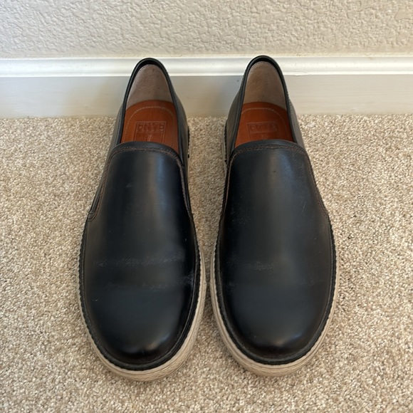 Men’s Frye Gates Slip On Shoe - Picture 2 of 11